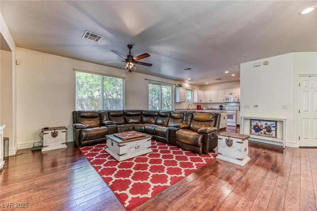 9692 Waukegan, Las Vegas, NV 89148