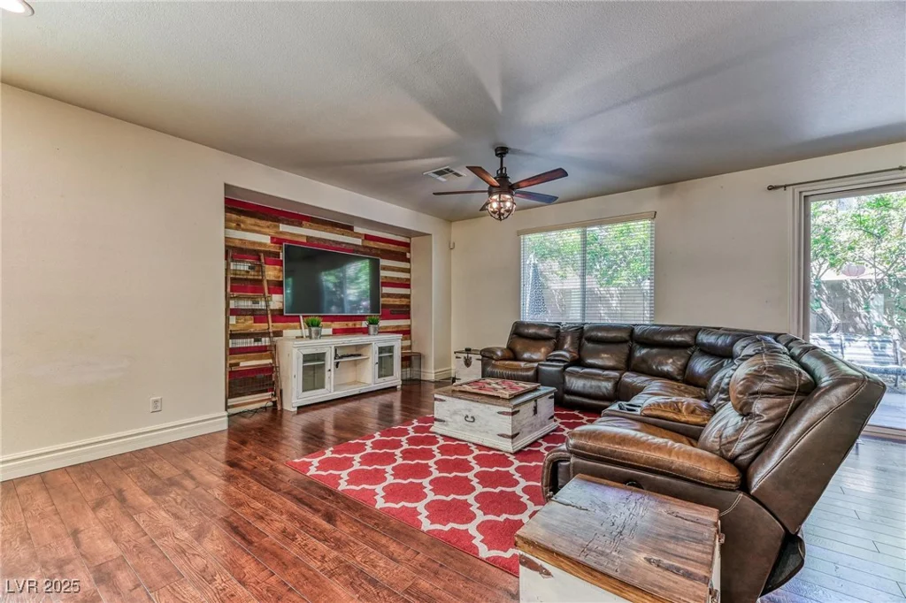 9692 Waukegan, Las Vegas, NV 89148