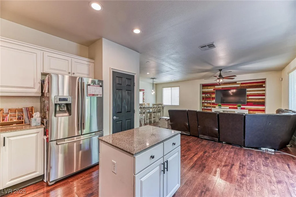 9692 Waukegan, Las Vegas, NV 89148