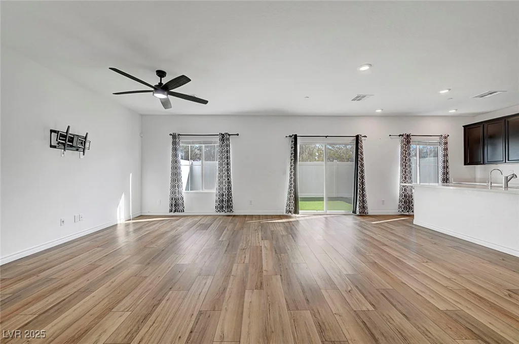 7204 N Decatur, North Las Vegas, NV 89131