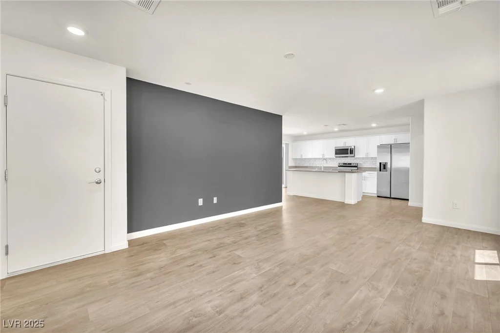 6952 Crimson Shadow, North Las Vegas, NV 89086