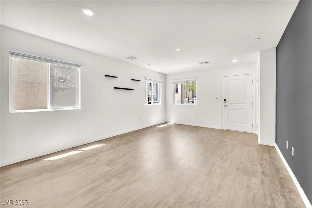 6952 Crimson Shadow, North Las Vegas, NV 89086