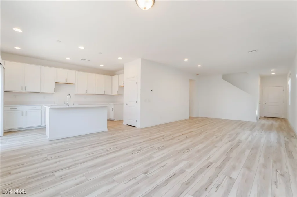 8136 Beebrush, Las Vegas, NV 89113