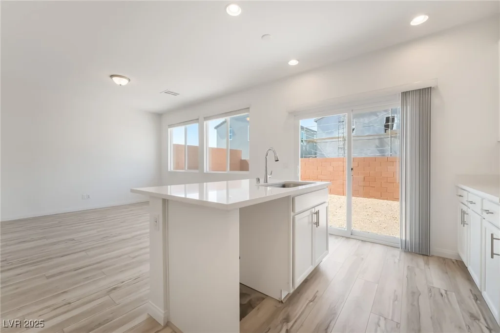 8136 Beebrush, Las Vegas, NV 89113