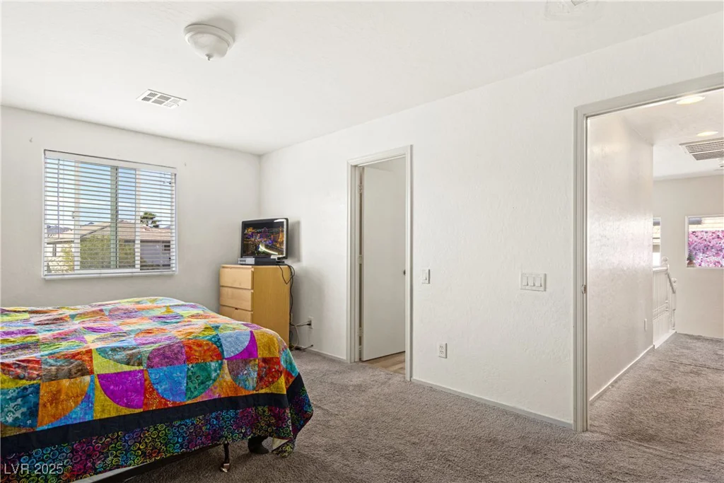 2664 Strichen, Henderson, NV 89044