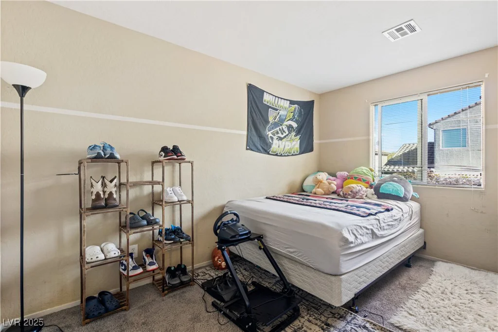 2664 Strichen, Henderson, NV 89044