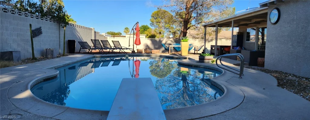 5318 Palmyra, Las Vegas, NV 89146