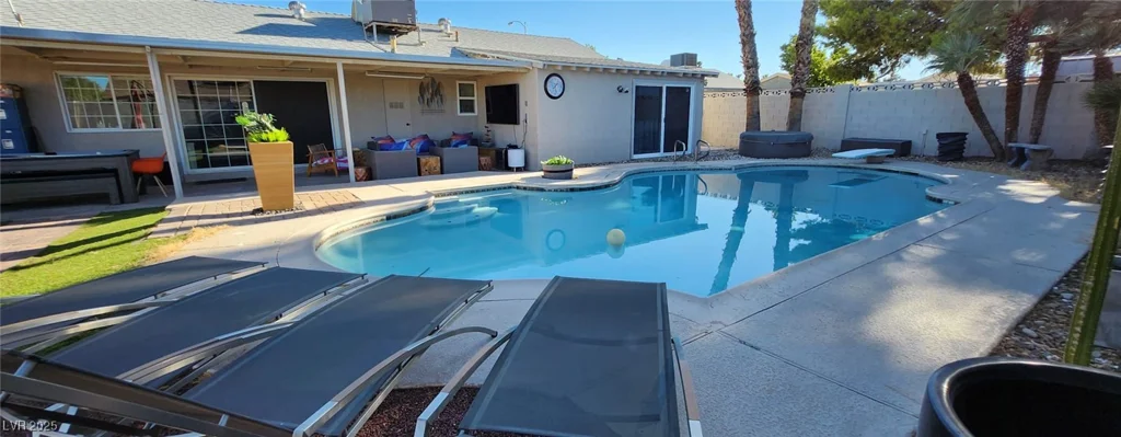 5318 Palmyra, Las Vegas, NV 89146