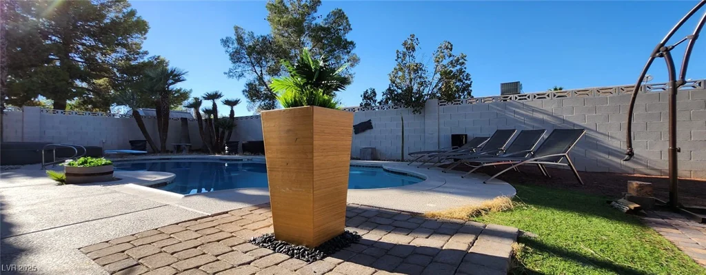 5318 Palmyra, Las Vegas, NV 89146