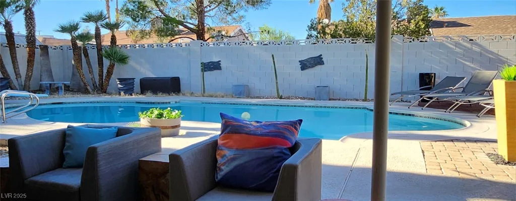 5318 Palmyra, Las Vegas, NV 89146
