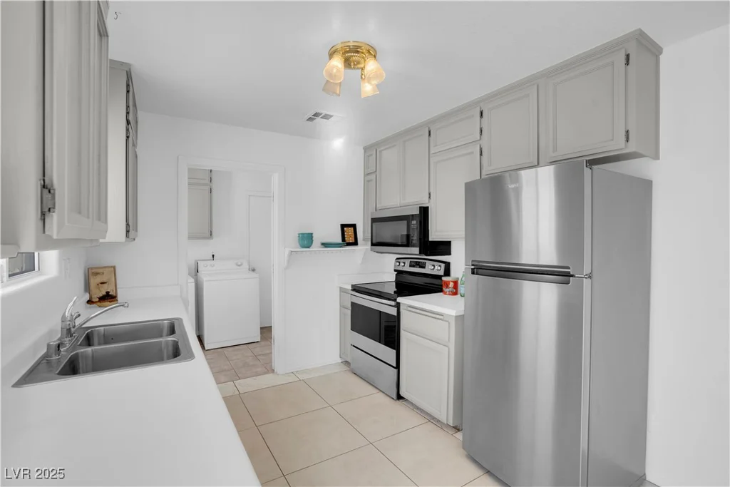 2831 Goldrush, Pahrump, NV 89048