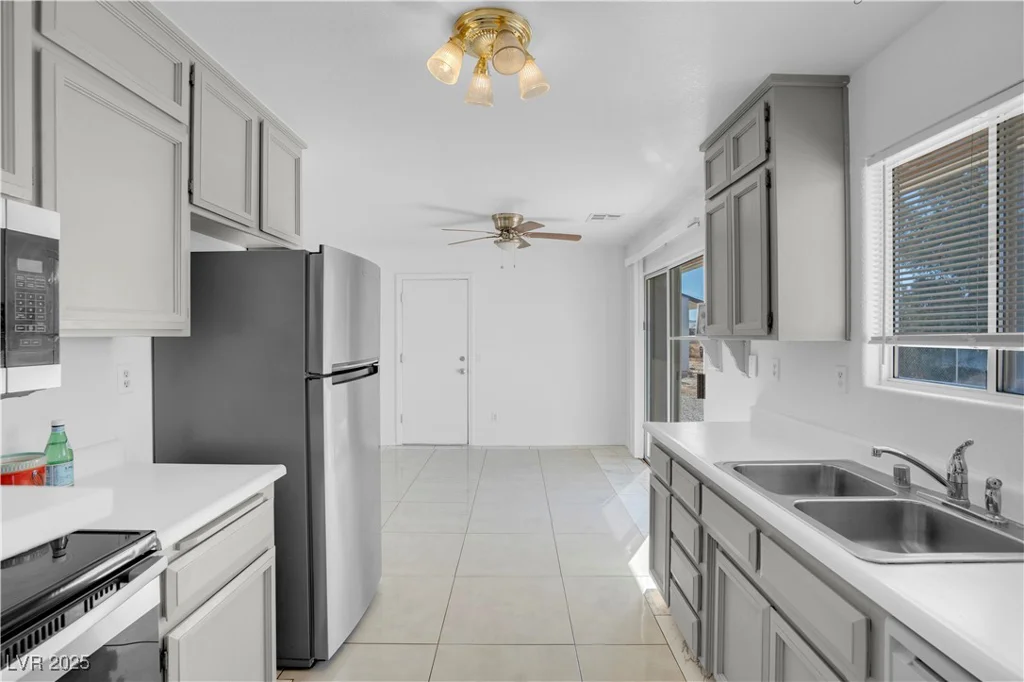 2831 Goldrush, Pahrump, NV 89048