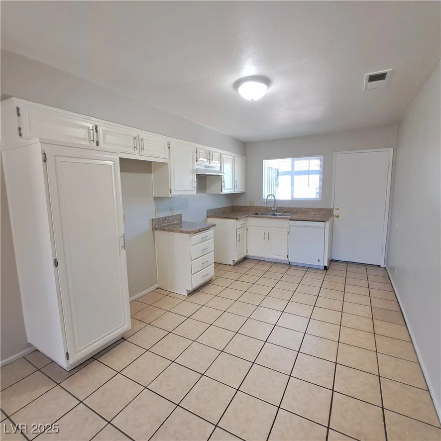 3523 Mercury, North Las Vegas, NV 89030