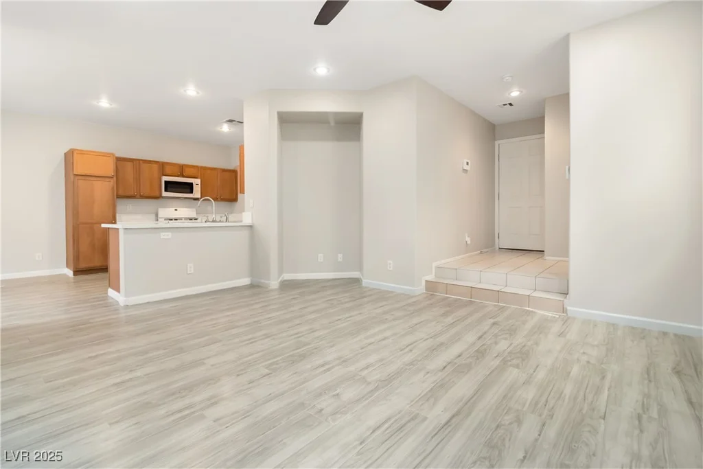7486 River Dove, Las Vegas, NV 89139