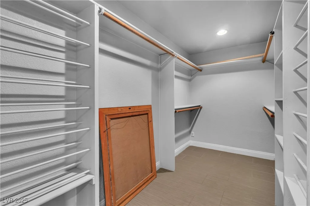 4678 Saddle, Las Vegas, NV 89119
