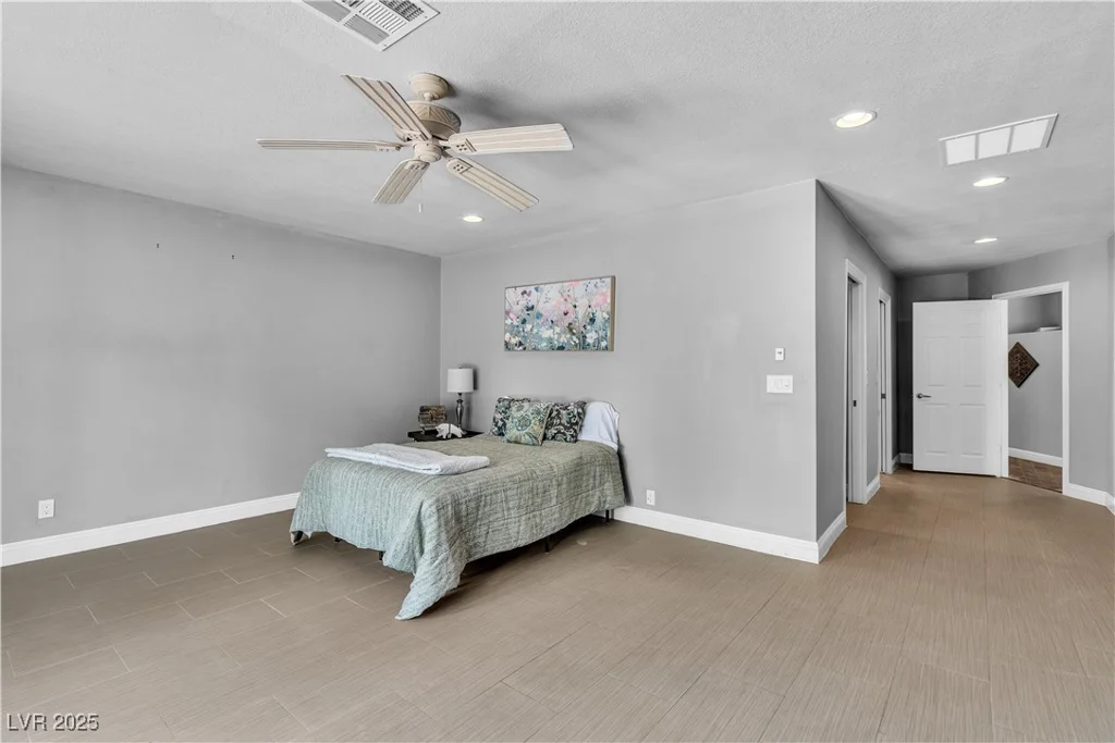 4678 Saddle, Las Vegas, NV 89119