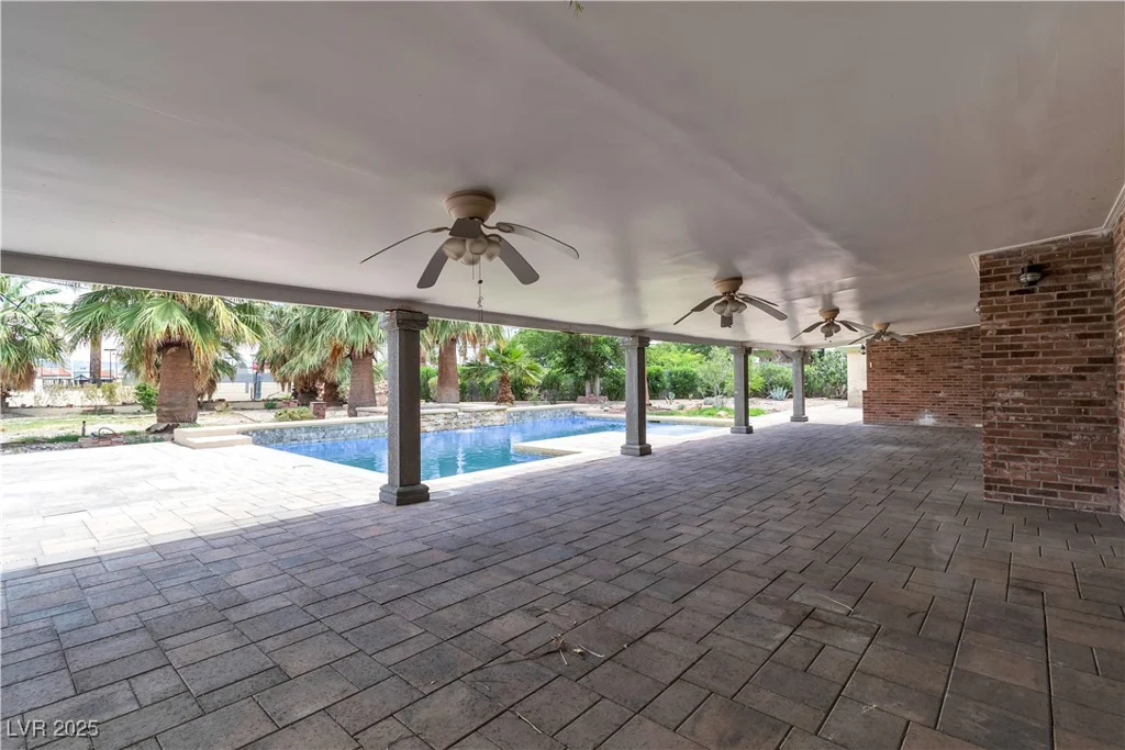 4678 Saddle, Las Vegas, NV 89119