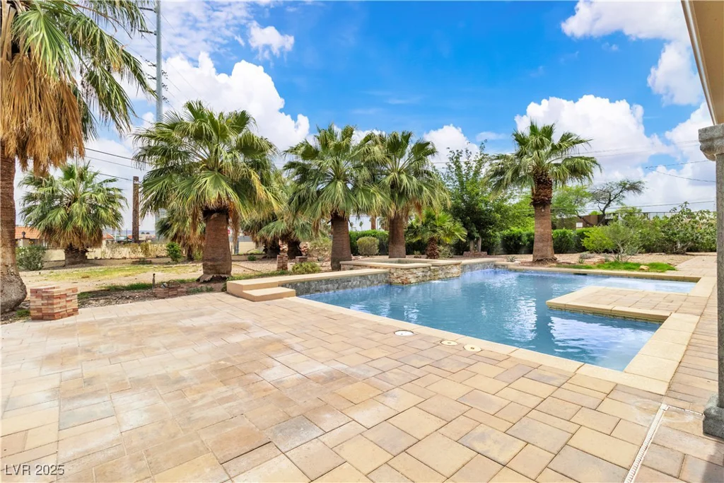 4678 Saddle, Las Vegas, NV 89119