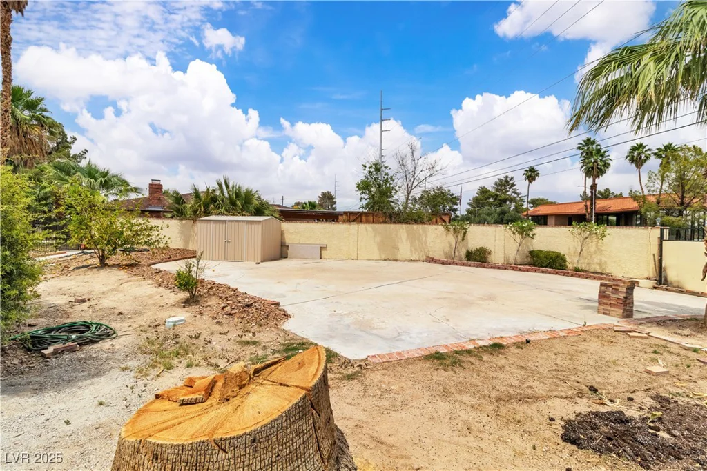 4678 Saddle, Las Vegas, NV 89119