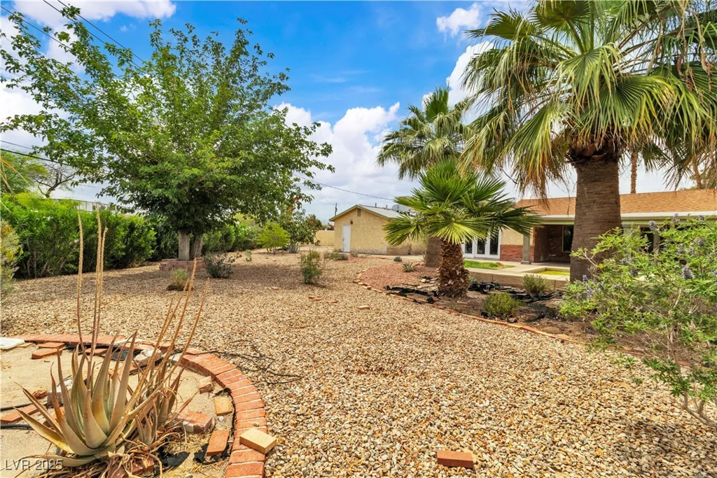 4678 Saddle, Las Vegas, NV 89119