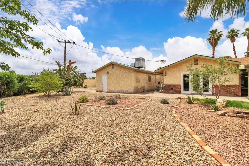 4678 Saddle, Las Vegas, NV 89119