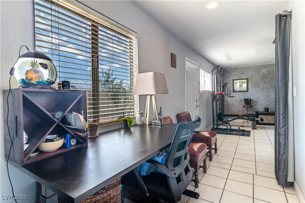 4678 Saddle, Las Vegas, NV 89119