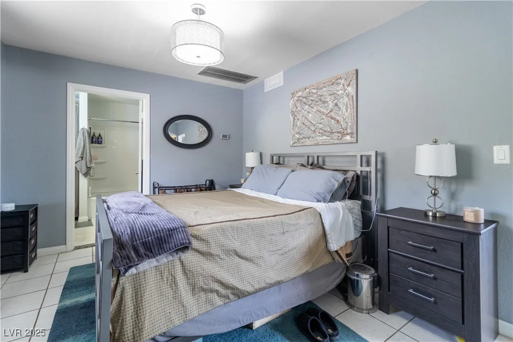 4678 Saddle, Las Vegas, NV 89119