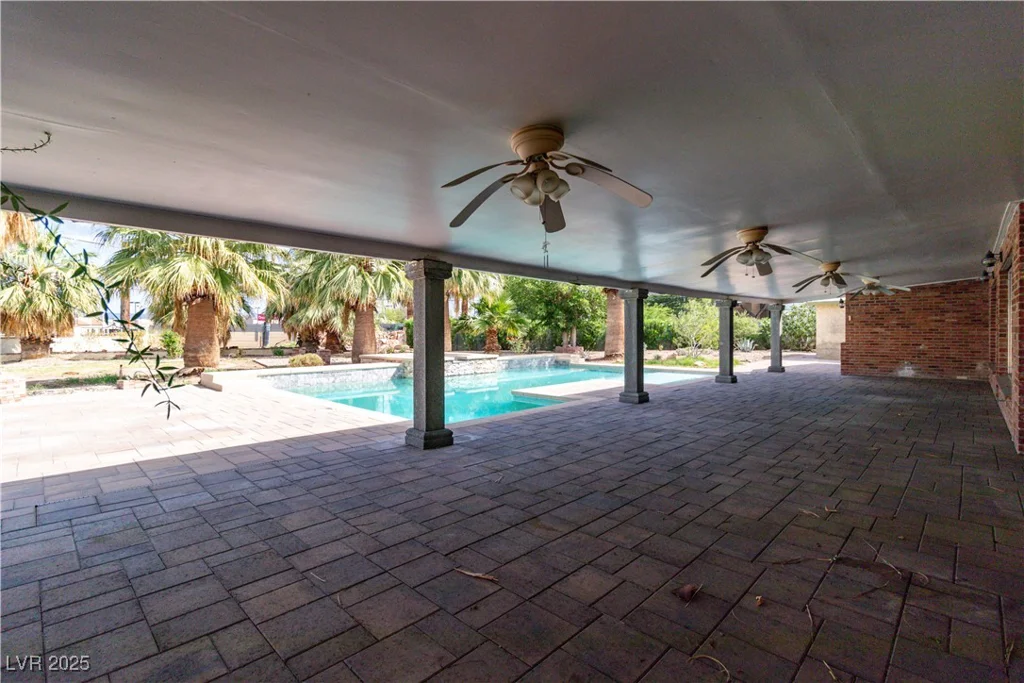 4678 Saddle, Las Vegas, NV 89119