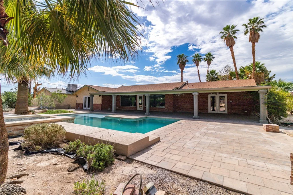 4678 Saddle, Las Vegas, NV 89119