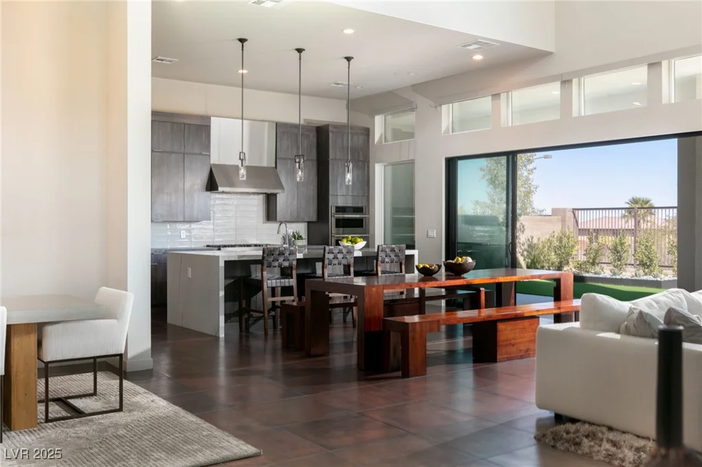 10655 Patina Hills, Las Vegas, NV 89135