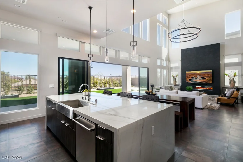 10655 Patina Hills, Las Vegas, NV 89135
