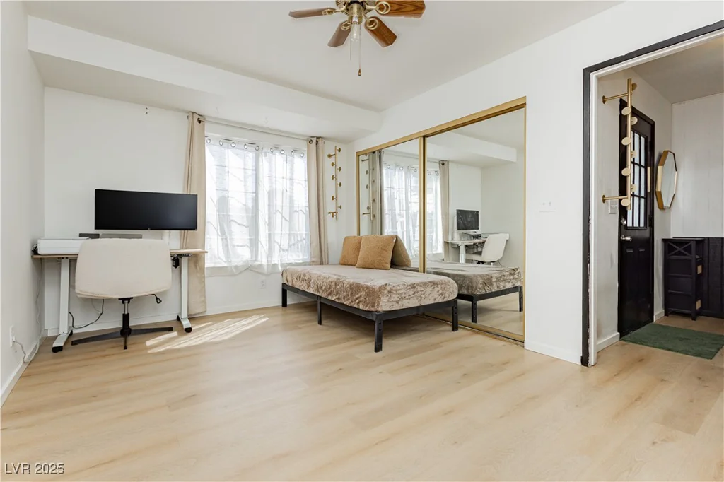1315 Chatsworth, Las Vegas, NV 89142
