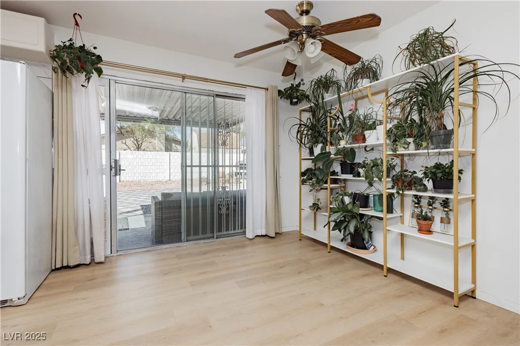 1315 Chatsworth, Las Vegas, NV 89142