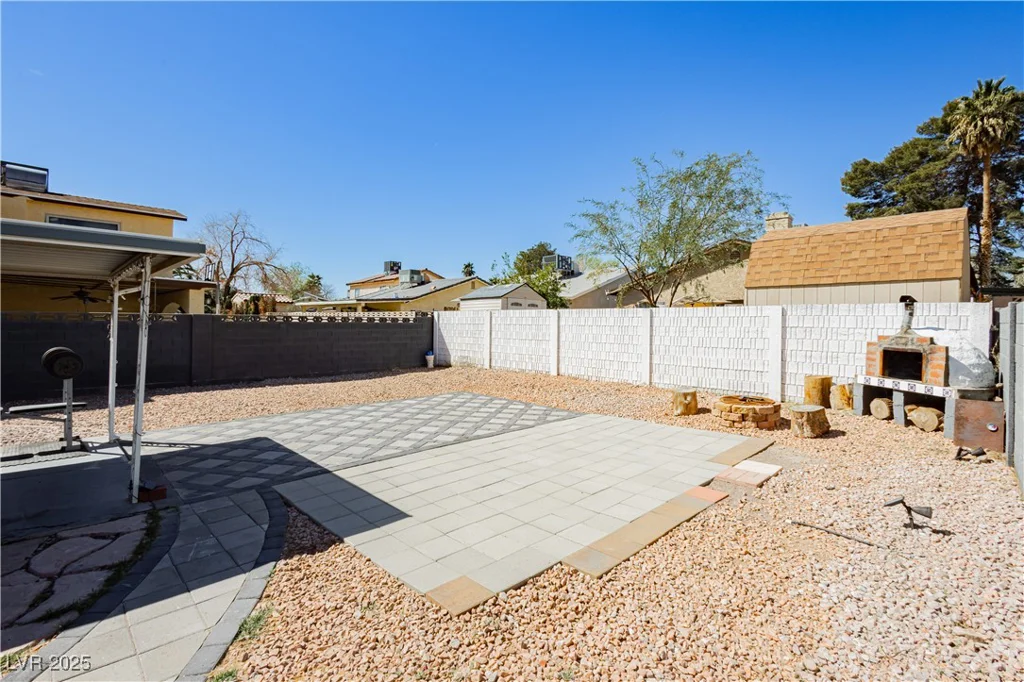 1315 Chatsworth, Las Vegas, NV 89142