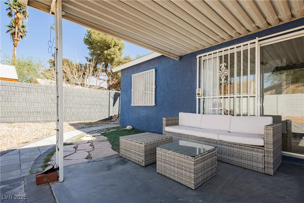 1315 Chatsworth, Las Vegas, NV 89142