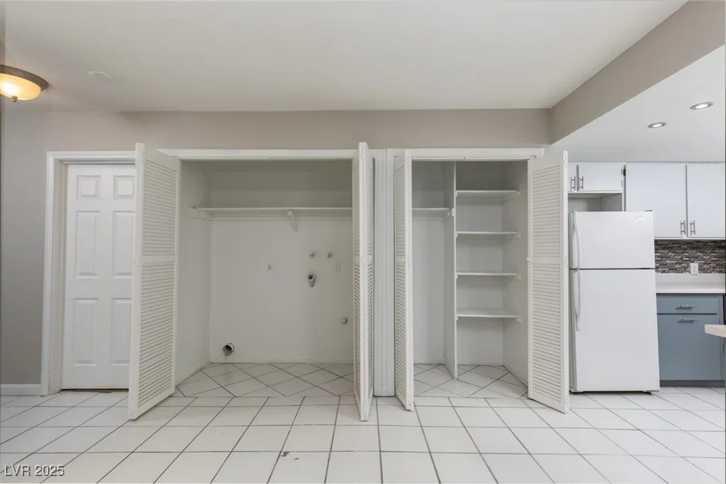 257 Lamb, Las Vegas, NV 89110