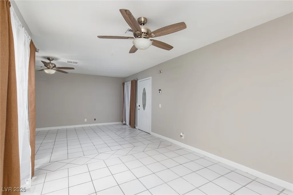 257 Lamb, Las Vegas, NV 89110
