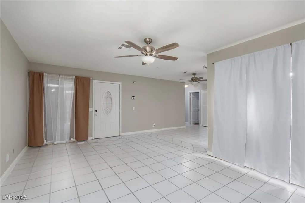 257 Lamb, Las Vegas, NV 89110