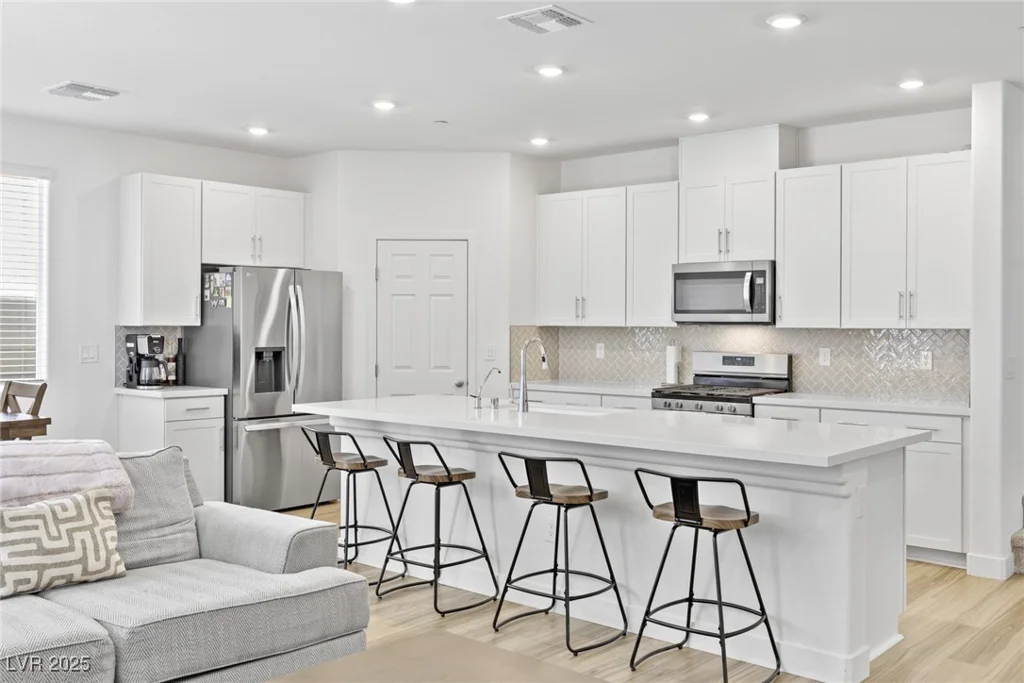 10165 Canyon Mantle, Las Vegas, NV 89166