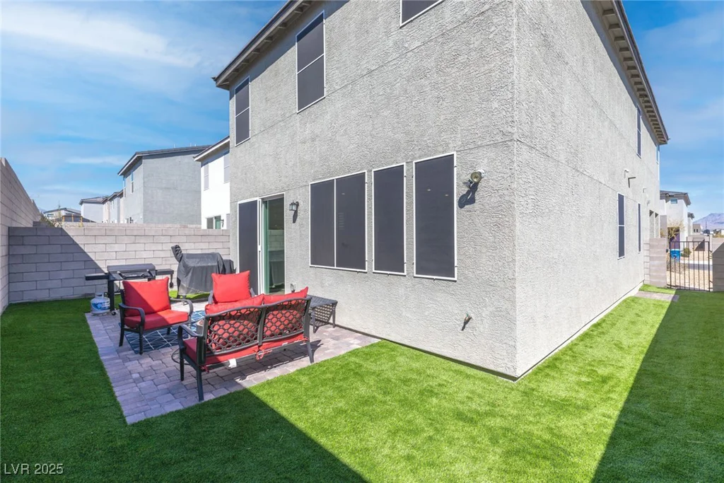 10165 Canyon Mantle, Las Vegas, NV 89166
