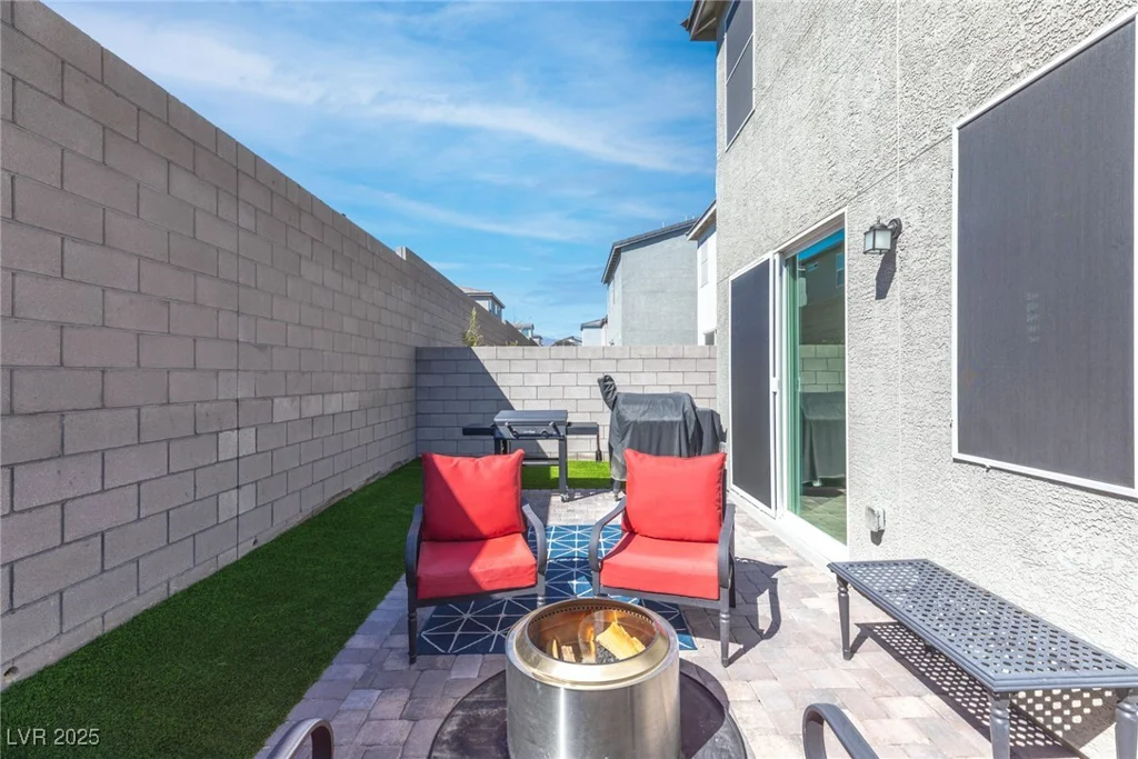 10165 Canyon Mantle, Las Vegas, NV 89166