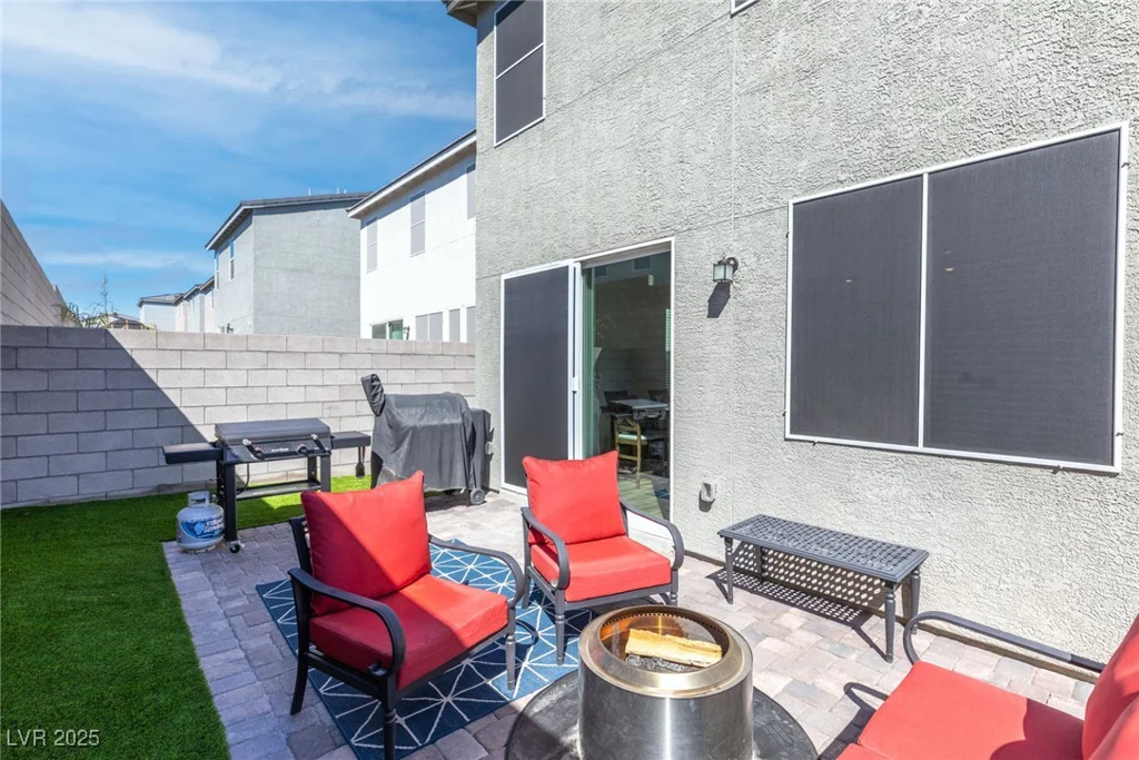 10165 Canyon Mantle, Las Vegas, NV 89166
