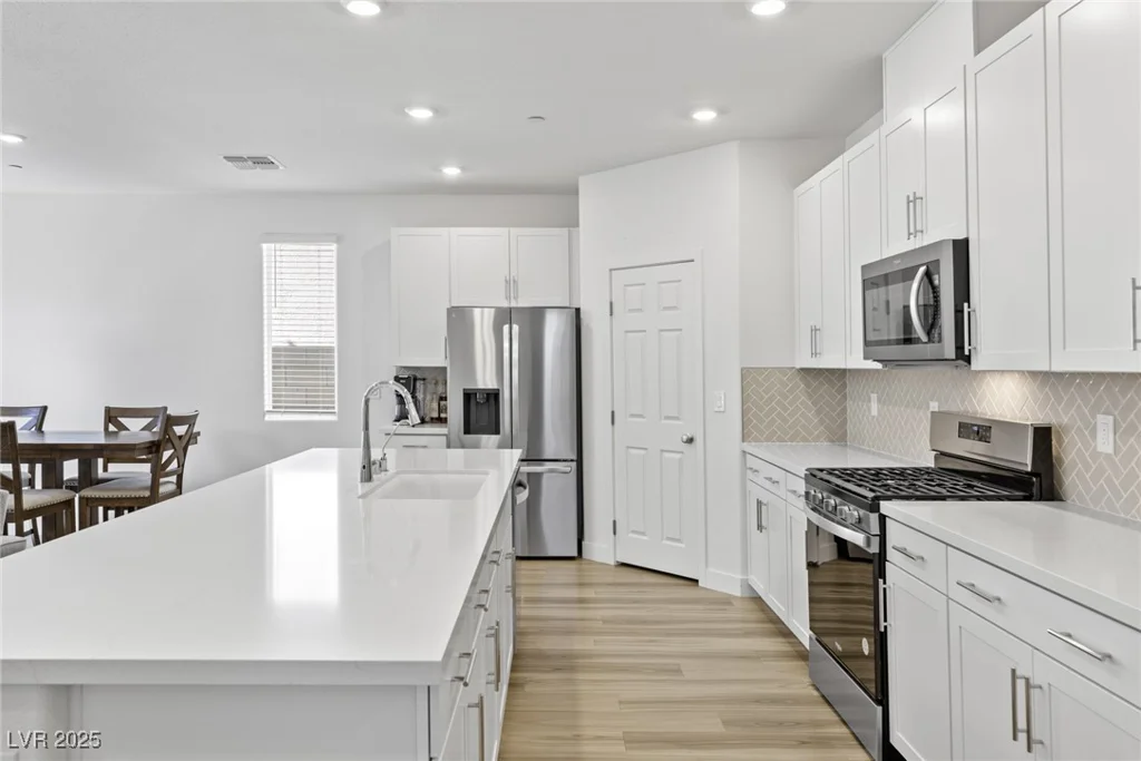 10165 Canyon Mantle, Las Vegas, NV 89166