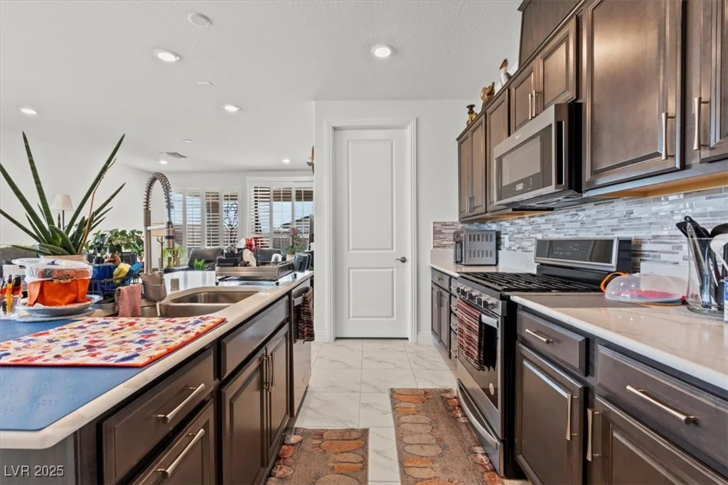 2243 Albury, North Las Vegas, NV 89086