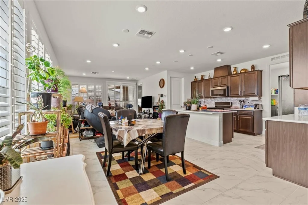 2243 Albury, North Las Vegas, NV 89086