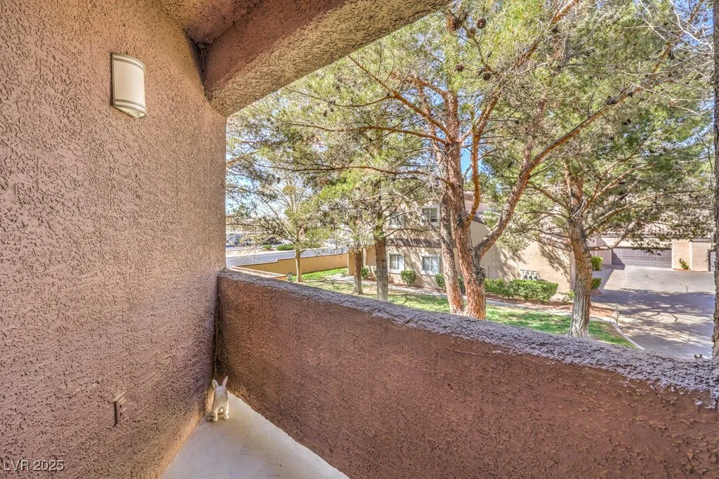 5250 Rainbow, Las Vegas, NV 89118