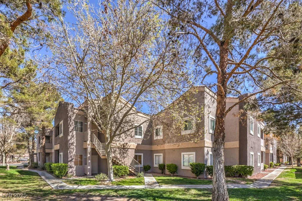 5250 Rainbow, Las Vegas, NV 89118