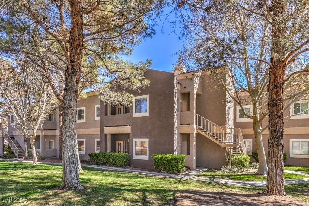 5250 Rainbow, Las Vegas, NV 89118