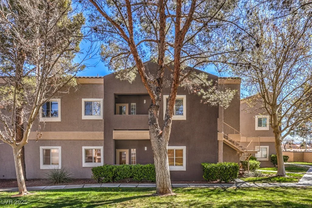 5250 Rainbow, Las Vegas, NV 89118