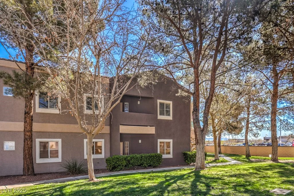 5250 Rainbow, Las Vegas, NV 89118